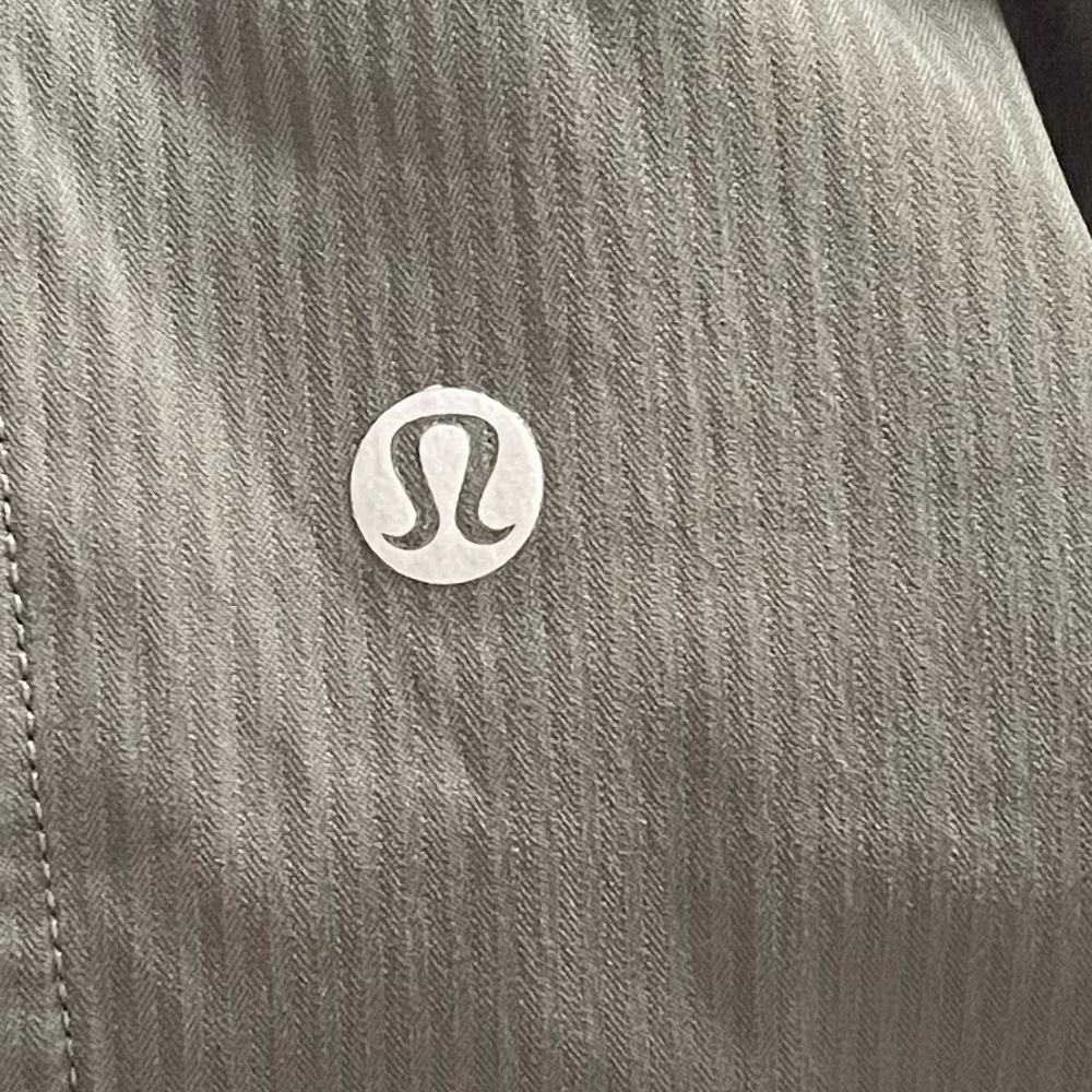 Lululemon Dance Studio Mid-Rise Jogger *Full Length
Dark Forest size 4 - Picture 9 of 13
